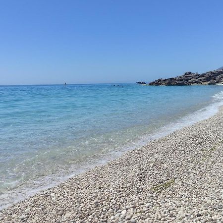 Glamping Rooms At The Sea Turtle Dhërmi Εξωτερικό φωτογραφία