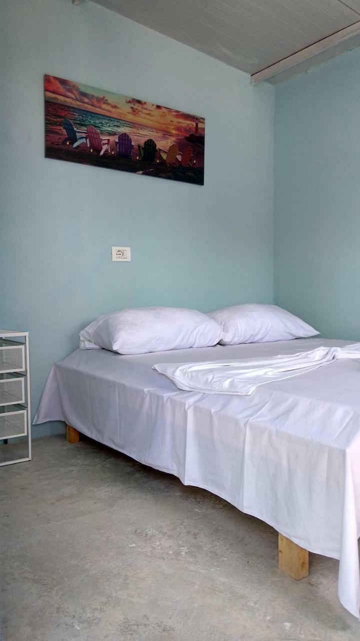 Glamping Rooms At The Sea Turtle Dhërmi Εξωτερικό φωτογραφία